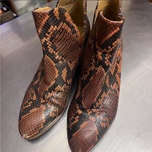 Brow and tan snakeskin ankle boots Size 7 #boho #western